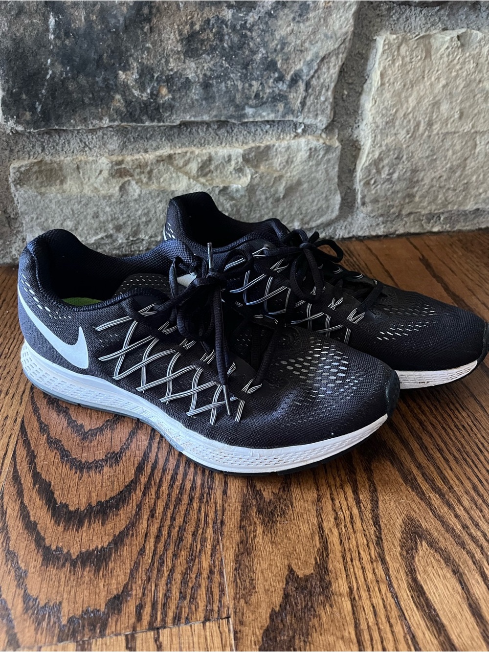 Nike Women’s Black and White Running Sneakers